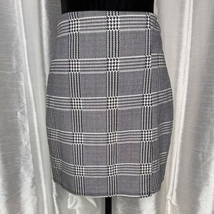 Windsor High Waisted Houndstooth B/W Elastic Waist Pull On Mini Skirt Women’s L